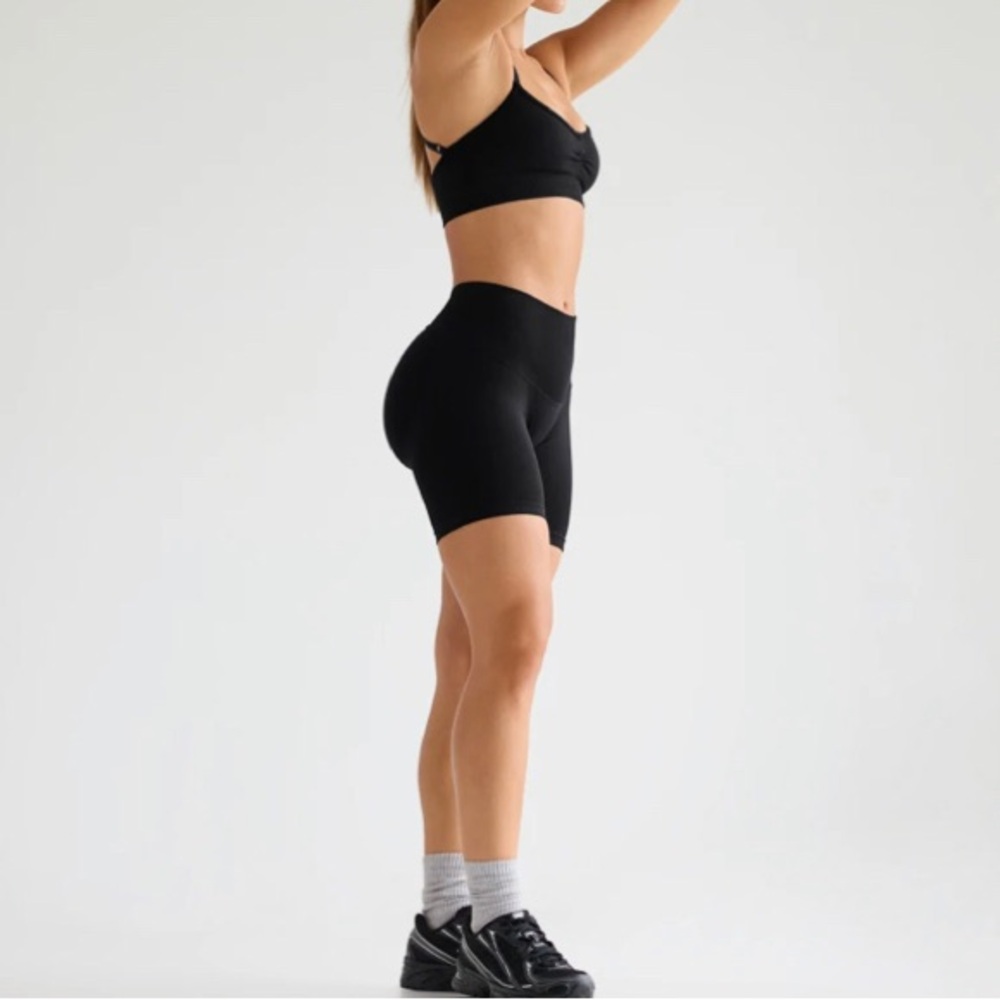 Prozis Women's Black Athletic Shorts - Picture 3 of 8